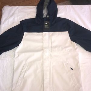Nike SB Shield Jacket men’s size Medium